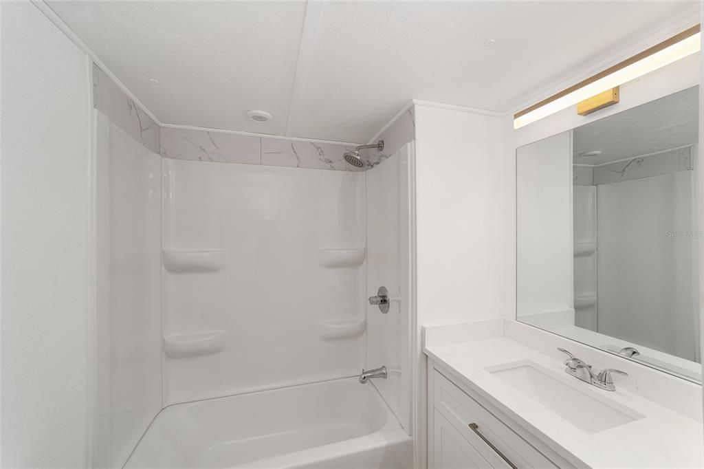 For Sale: $105,000 (2 beds, 2 baths, 684 Square Feet)