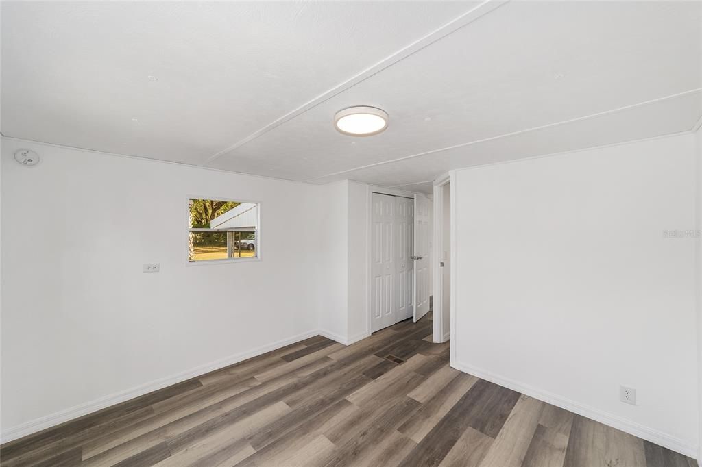 For Sale: $105,000 (2 beds, 2 baths, 684 Square Feet)