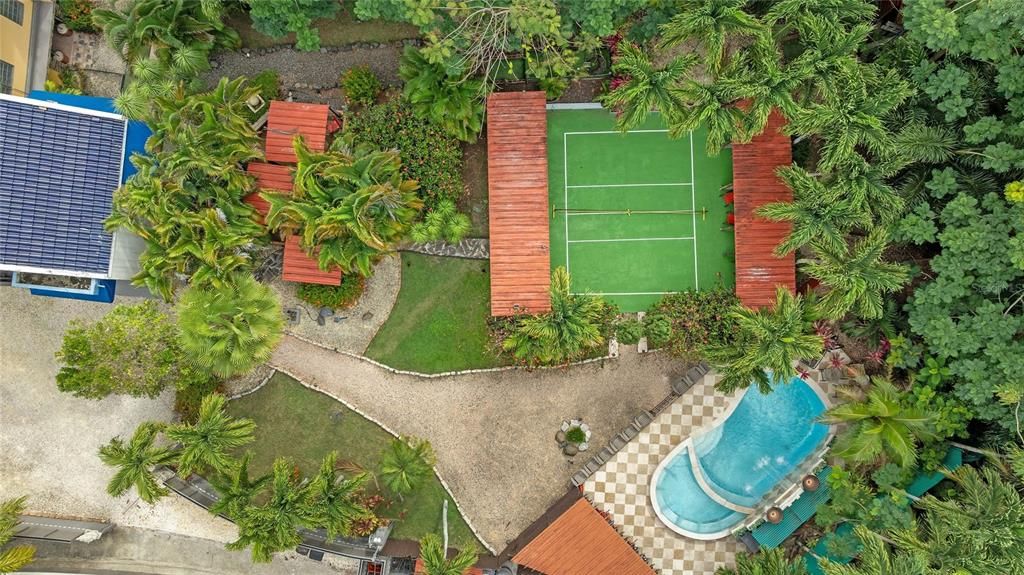 For Sale: $2,900,000 (7 beds, 7 baths, 5000 Square Feet)