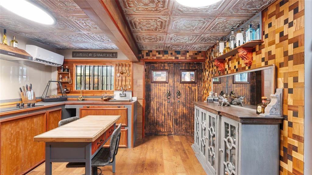 For Sale: $2,900,000 (7 beds, 7 baths, 5000 Square Feet)