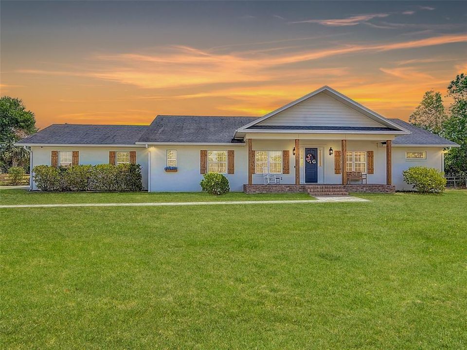 Vendido Recientemente: $825,000 (4 camas, 3 baños, 2521 Pies cuadrados)