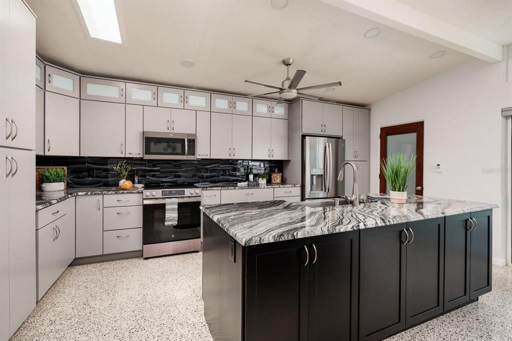 For Sale: $1,250,000 (3 beds, 2 baths, 2014 Square Feet)