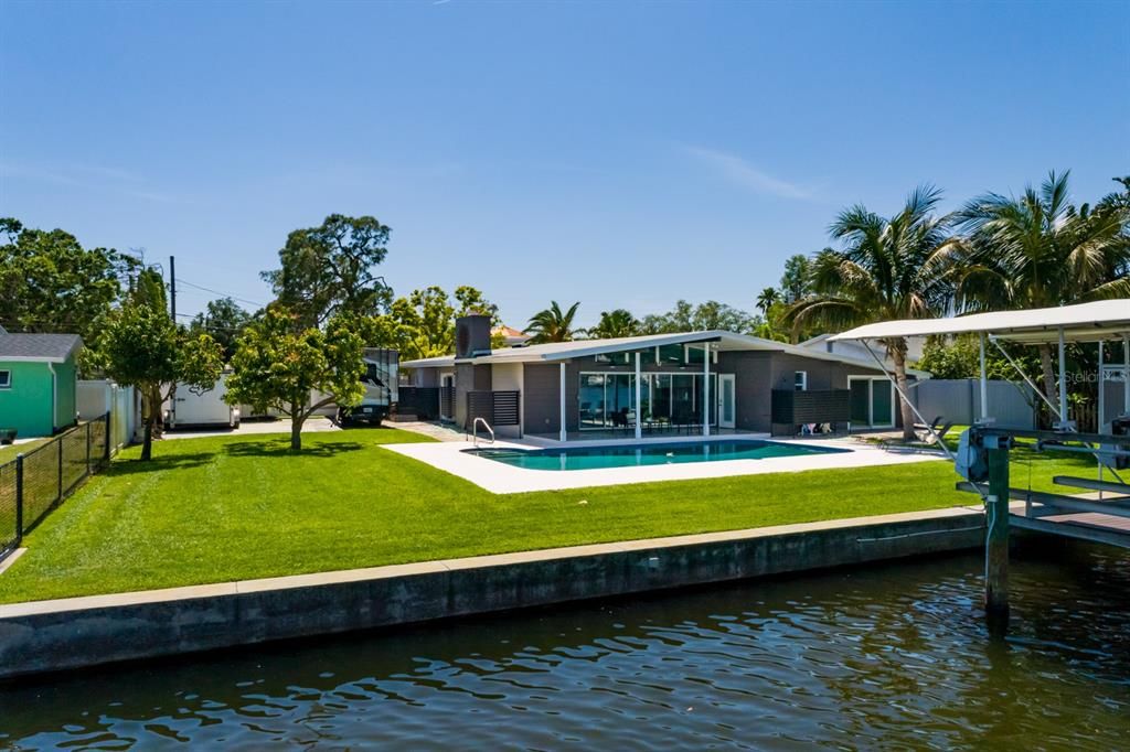 For Sale: $1,250,000 (3 beds, 2 baths, 2014 Square Feet)