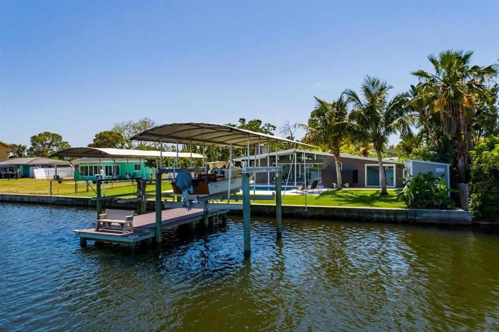 For Sale: $1,250,000 (3 beds, 2 baths, 2014 Square Feet)