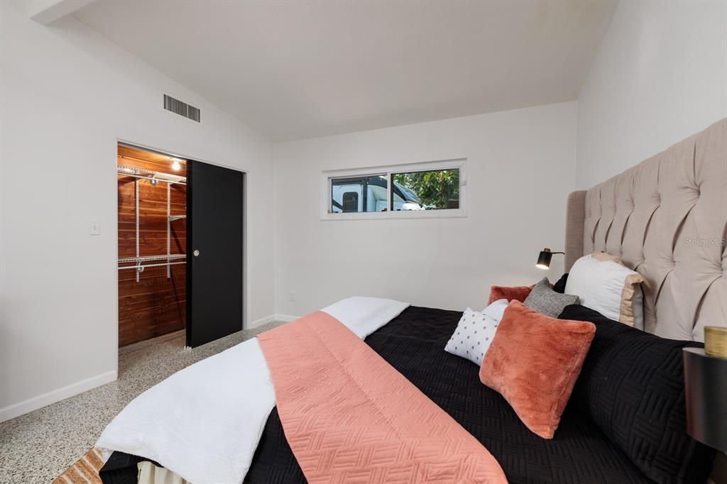 For Sale: $1,250,000 (3 beds, 2 baths, 2014 Square Feet)