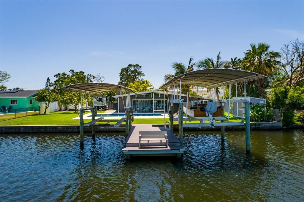 For Sale: $1,250,000 (3 beds, 2 baths, 2014 Square Feet)