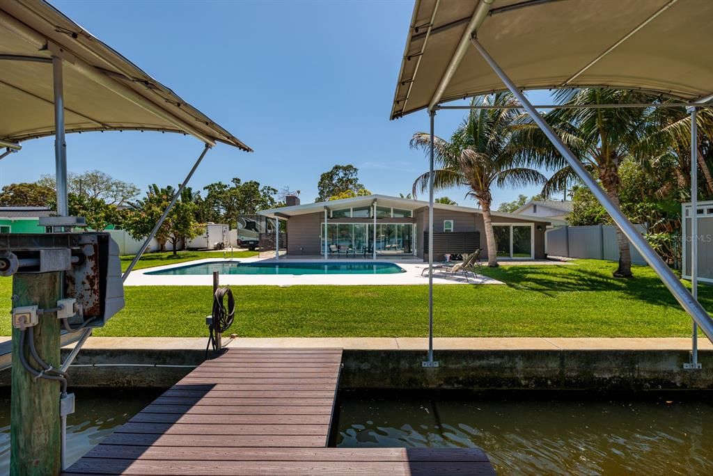 For Sale: $1,250,000 (3 beds, 2 baths, 2014 Square Feet)