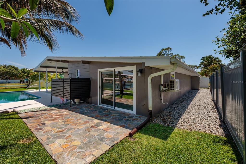 For Sale: $1,250,000 (3 beds, 2 baths, 2014 Square Feet)