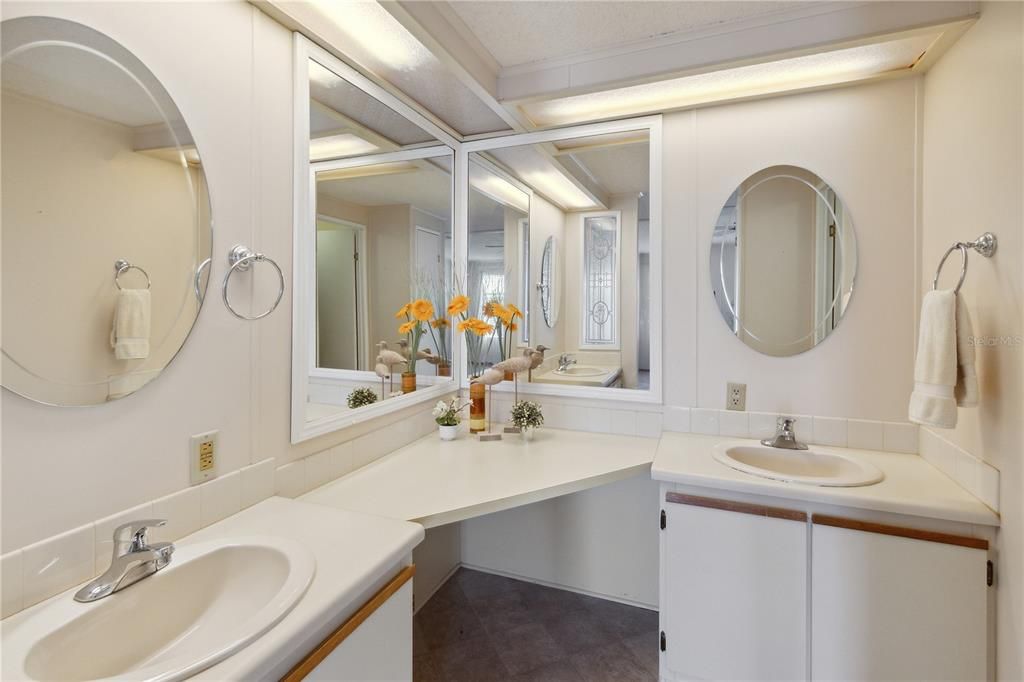 For Sale: $89,000 (2 beds, 2 baths, 1274 Square Feet)