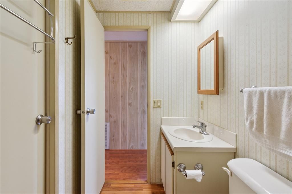 For Sale: $89,000 (2 beds, 2 baths, 1274 Square Feet)