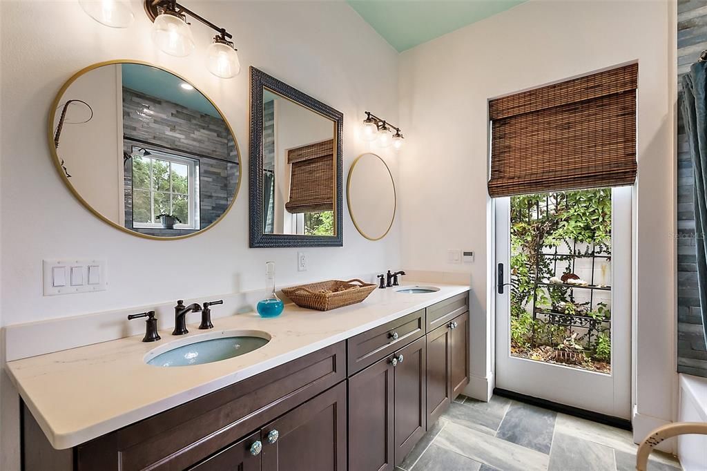 待售: $1,195,000 (4 贝兹, 3 浴室, 3208 平方英尺)