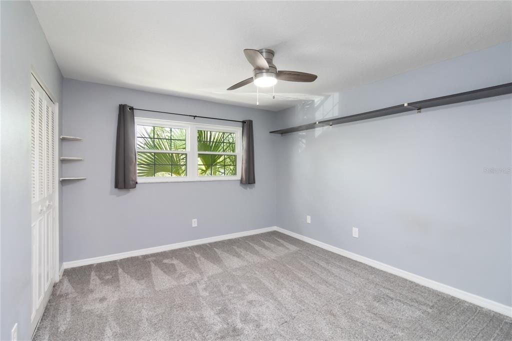 For Sale: $170,000 (2 beds, 2 baths, 967 Square Feet)