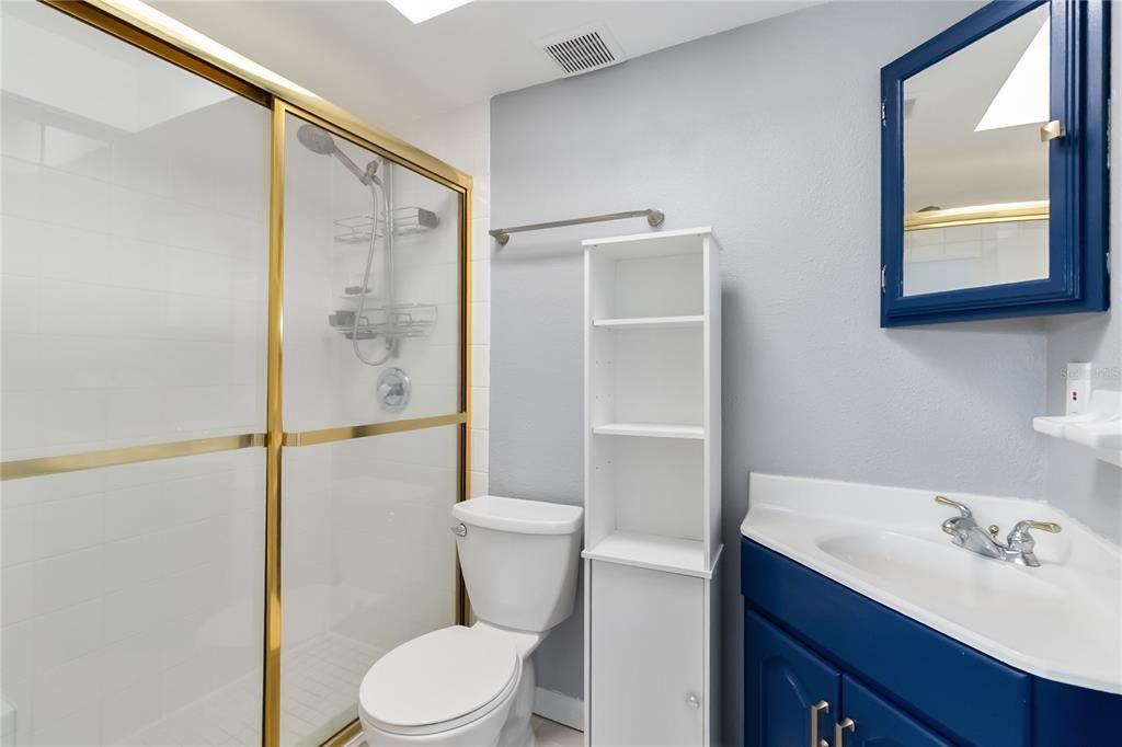 For Sale: $170,000 (2 beds, 2 baths, 967 Square Feet)