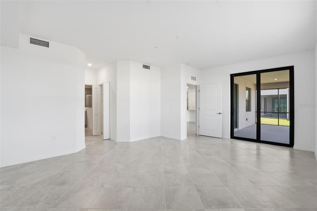 Active With Contract: $378,000 (3 beds, 2 baths, 1741 Square Feet)