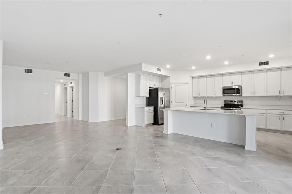 Active With Contract: $378,000 (3 beds, 2 baths, 1741 Square Feet)