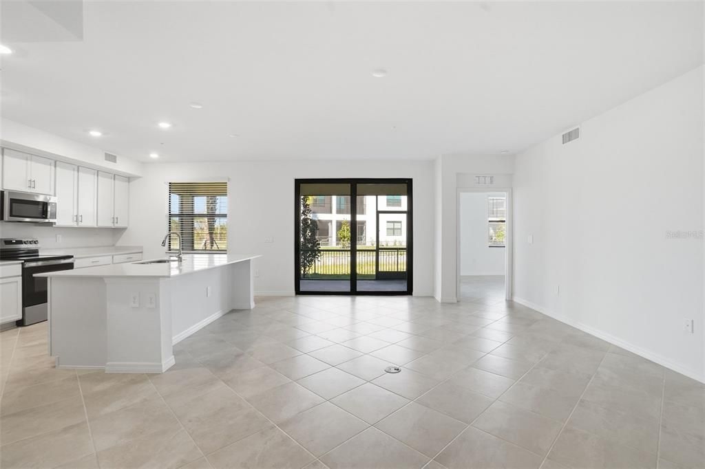 Active With Contract: $378,000 (3 beds, 2 baths, 1741 Square Feet)