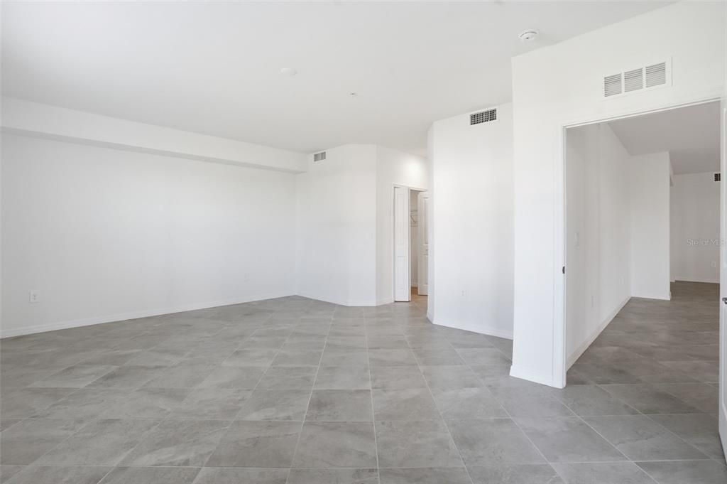 Active With Contract: $378,000 (3 beds, 2 baths, 1741 Square Feet)
