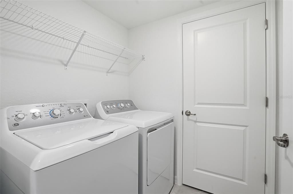 Active With Contract: $378,000 (3 beds, 2 baths, 1741 Square Feet)