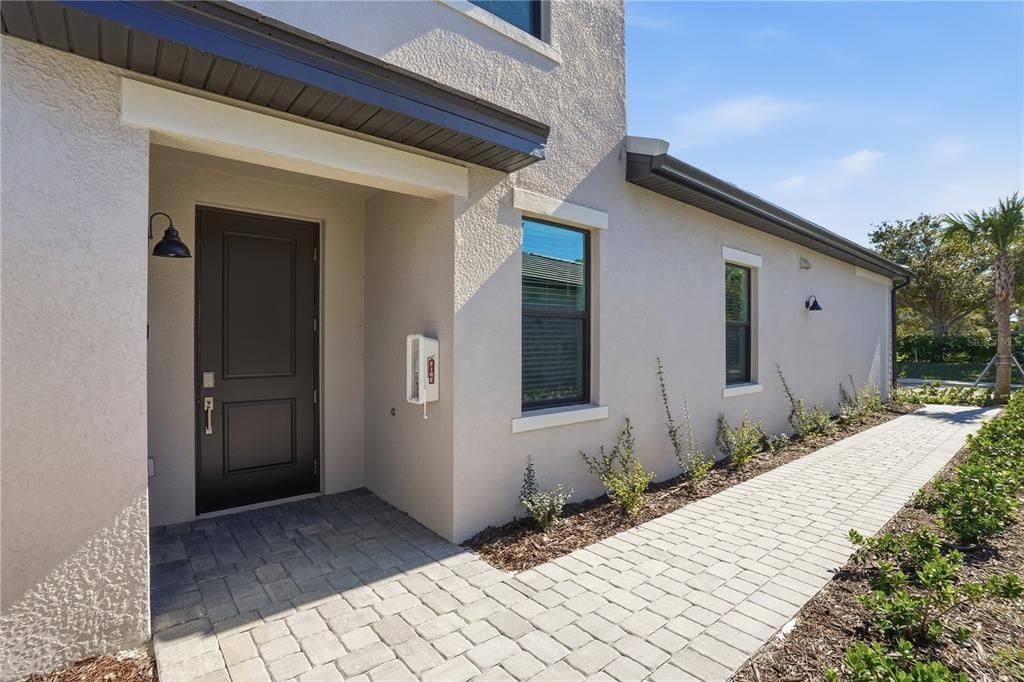 Active With Contract: $378,000 (3 beds, 2 baths, 1741 Square Feet)