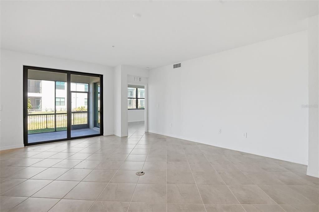 Active With Contract: $378,000 (3 beds, 2 baths, 1741 Square Feet)
