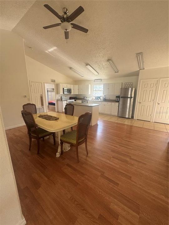 For Sale: $450,000 (5 beds, 2 baths, 1881 Square Feet)