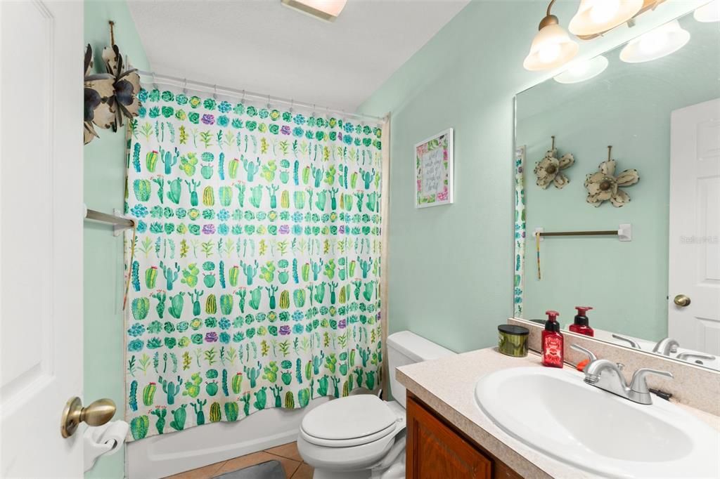 For Sale: $315,000 (3 beds, 2 baths, 1352 Square Feet)