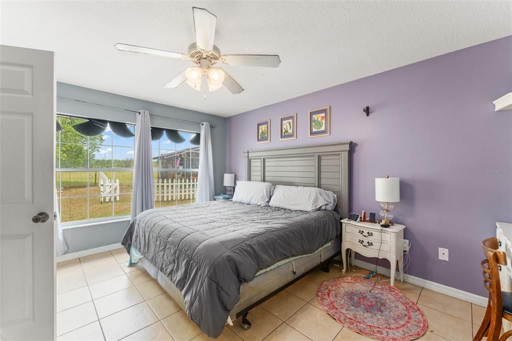 For Sale: $315,000 (3 beds, 2 baths, 1352 Square Feet)