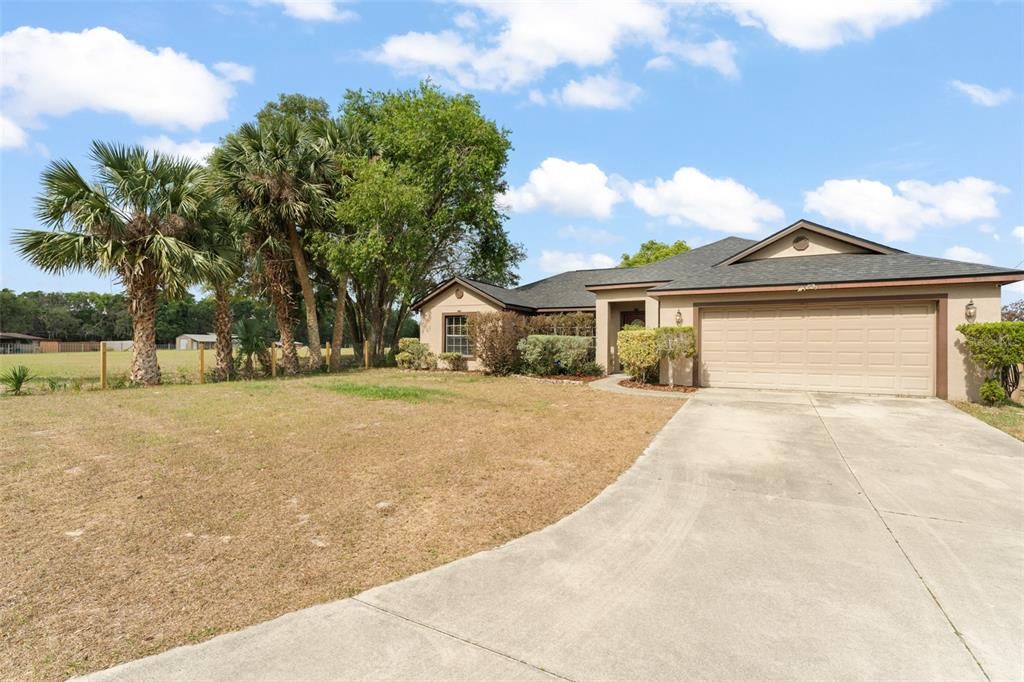 For Sale: $315,000 (3 beds, 2 baths, 1352 Square Feet)