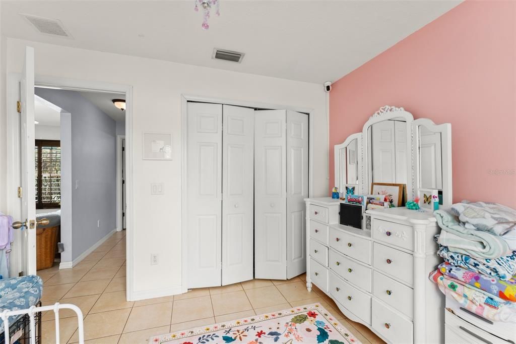 For Sale: $315,000 (3 beds, 2 baths, 1352 Square Feet)