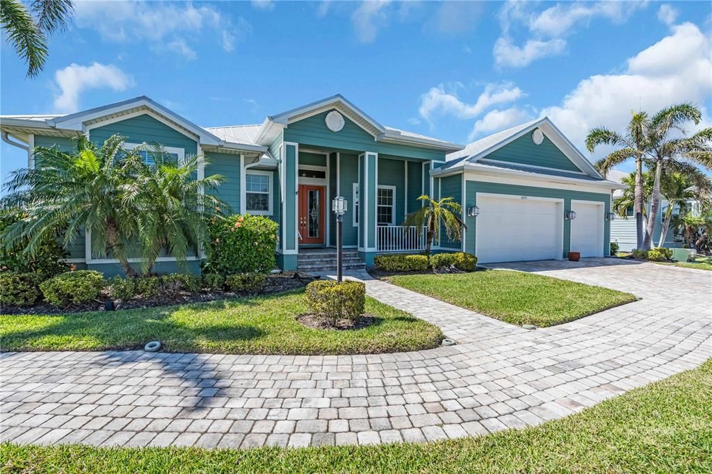 For Rent: $4,500 (3 beds, 2 baths, 2256 Square Feet)