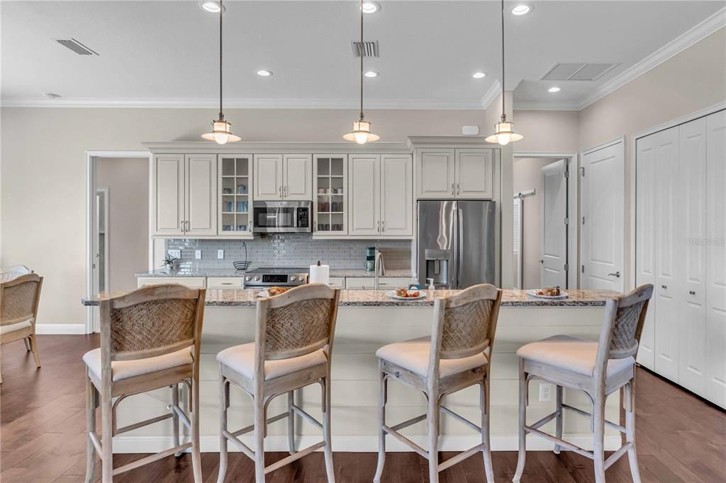 For Rent: $4,500 (3 beds, 2 baths, 2256 Square Feet)