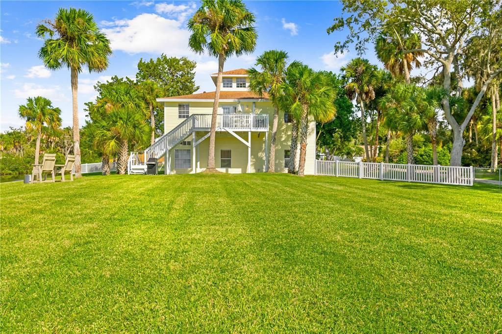 Active With Contract: $799,000 (3 beds, 2 baths, 2728 Square Feet)