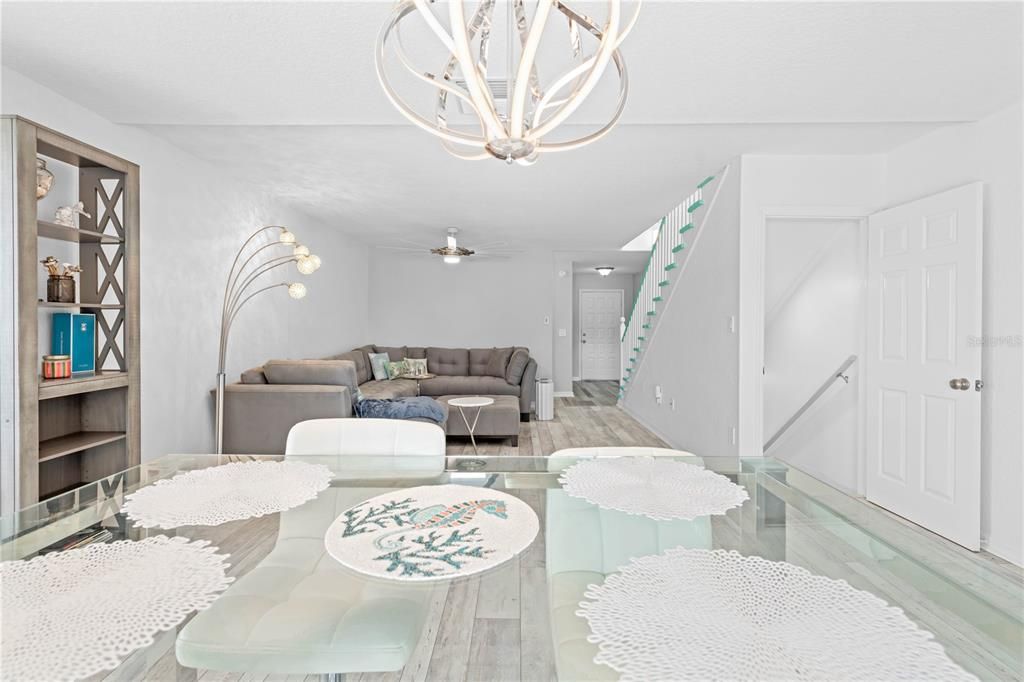 Active With Contract: $799,000 (3 beds, 2 baths, 2728 Square Feet)