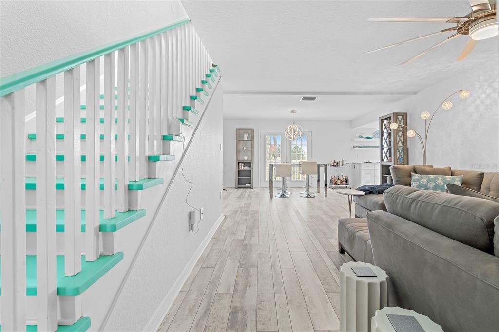 Active With Contract: $799,000 (3 beds, 2 baths, 2728 Square Feet)