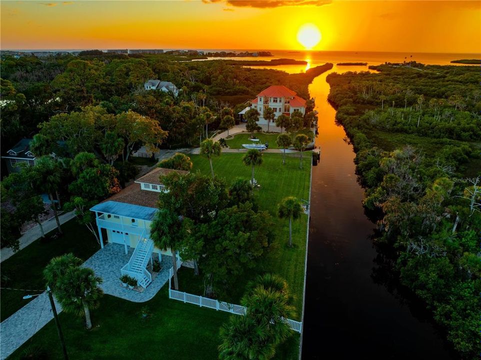 Active With Contract: $799,000 (3 beds, 2 baths, 2728 Square Feet)