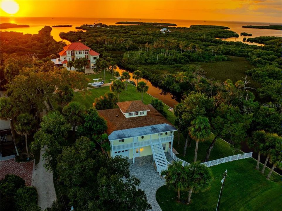 Active With Contract: $799,000 (3 beds, 2 baths, 2728 Square Feet)