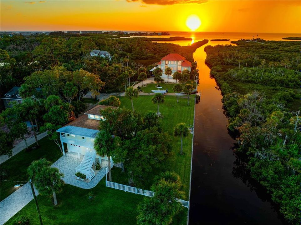 Active With Contract: $799,000 (3 beds, 2 baths, 2728 Square Feet)