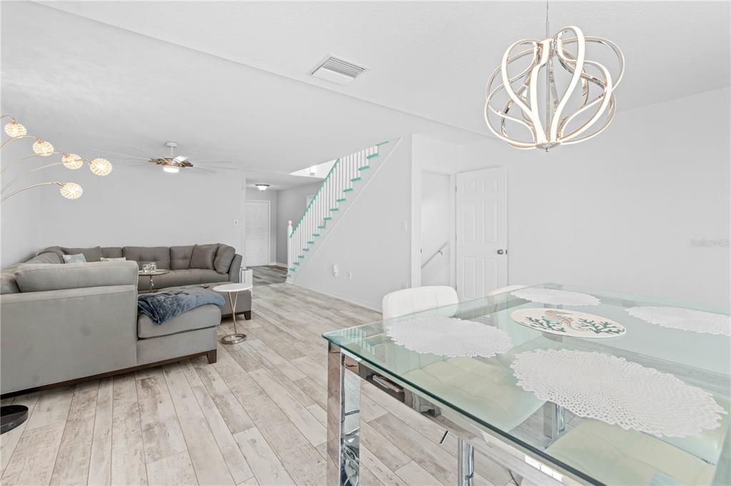 Active With Contract: $799,000 (3 beds, 2 baths, 2728 Square Feet)