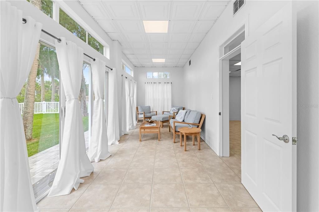 Active With Contract: $799,000 (3 beds, 2 baths, 2728 Square Feet)