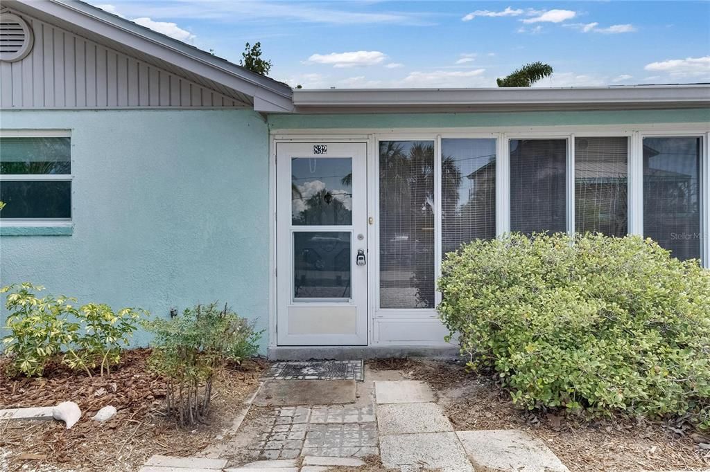 Active With Contract: $365,000 (3 beds, 2 baths, 1529 Square Feet)