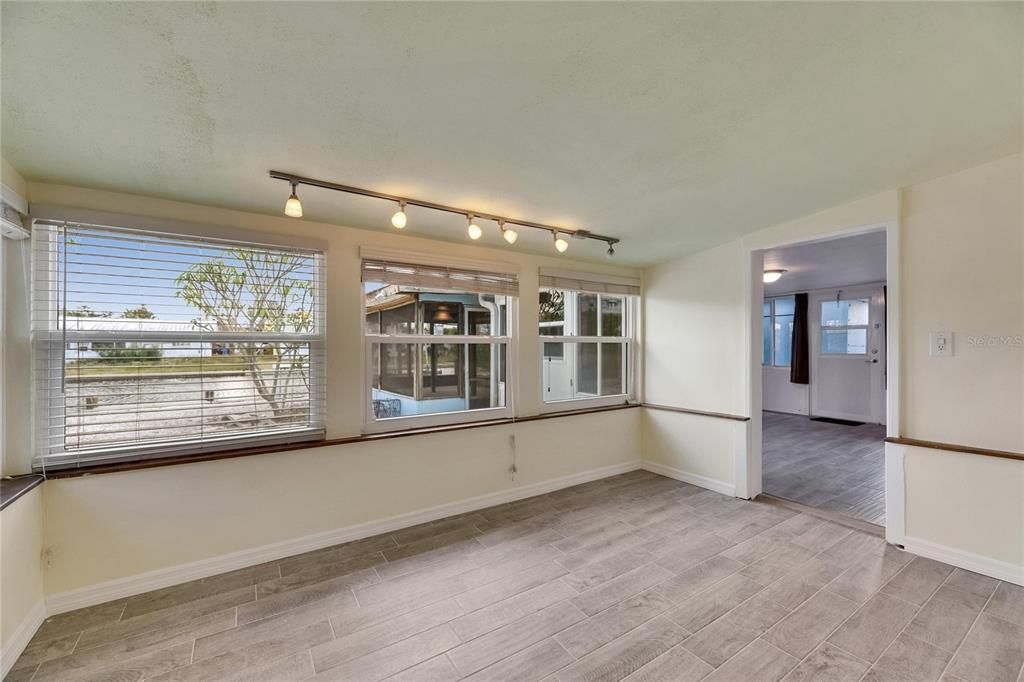 Active With Contract: $365,000 (3 beds, 2 baths, 1529 Square Feet)