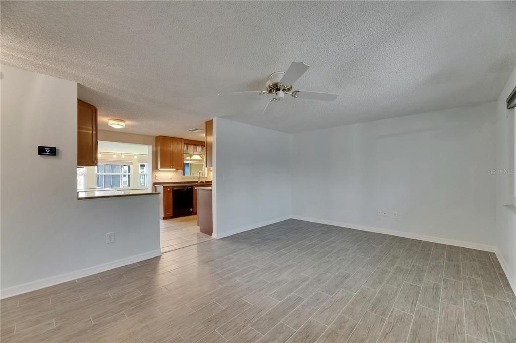 Active With Contract: $365,000 (3 beds, 2 baths, 1529 Square Feet)