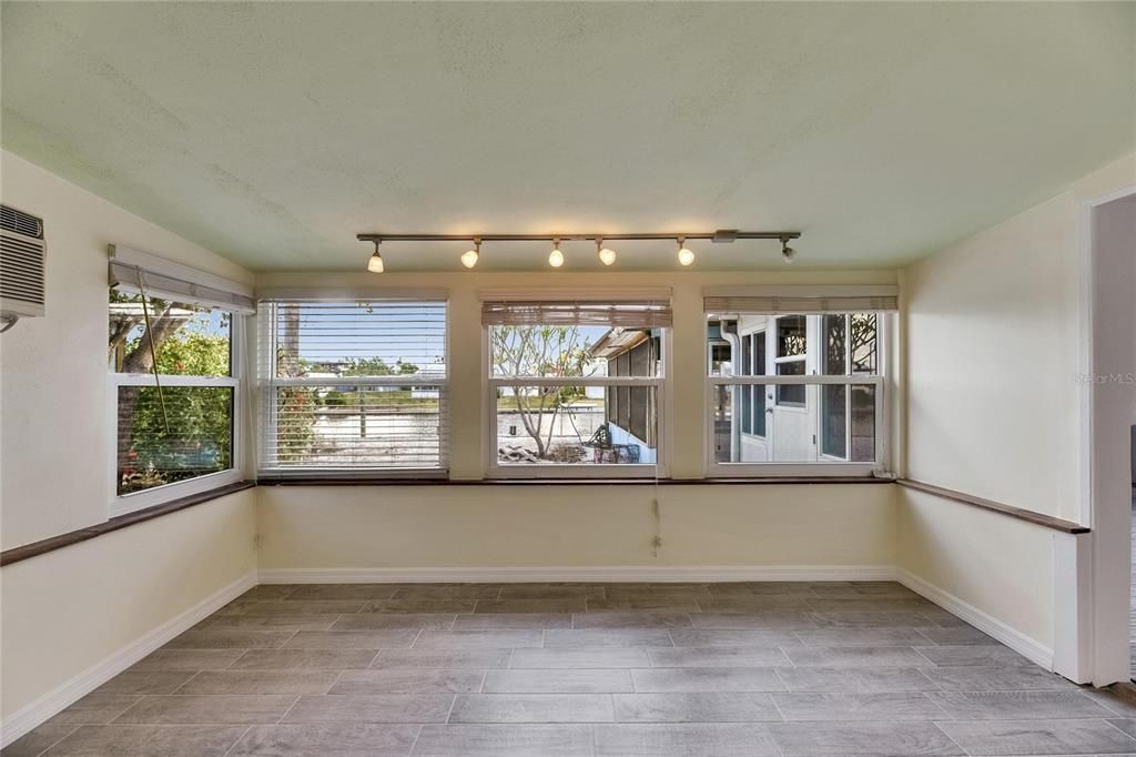 Active With Contract: $365,000 (3 beds, 2 baths, 1529 Square Feet)