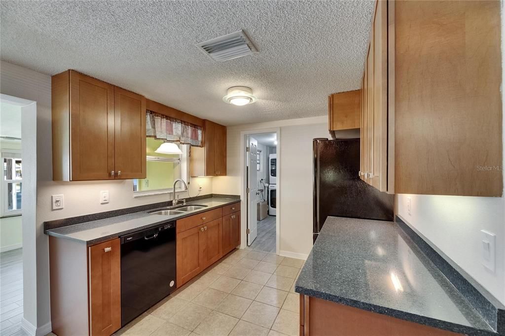 Active With Contract: $365,000 (3 beds, 2 baths, 1529 Square Feet)