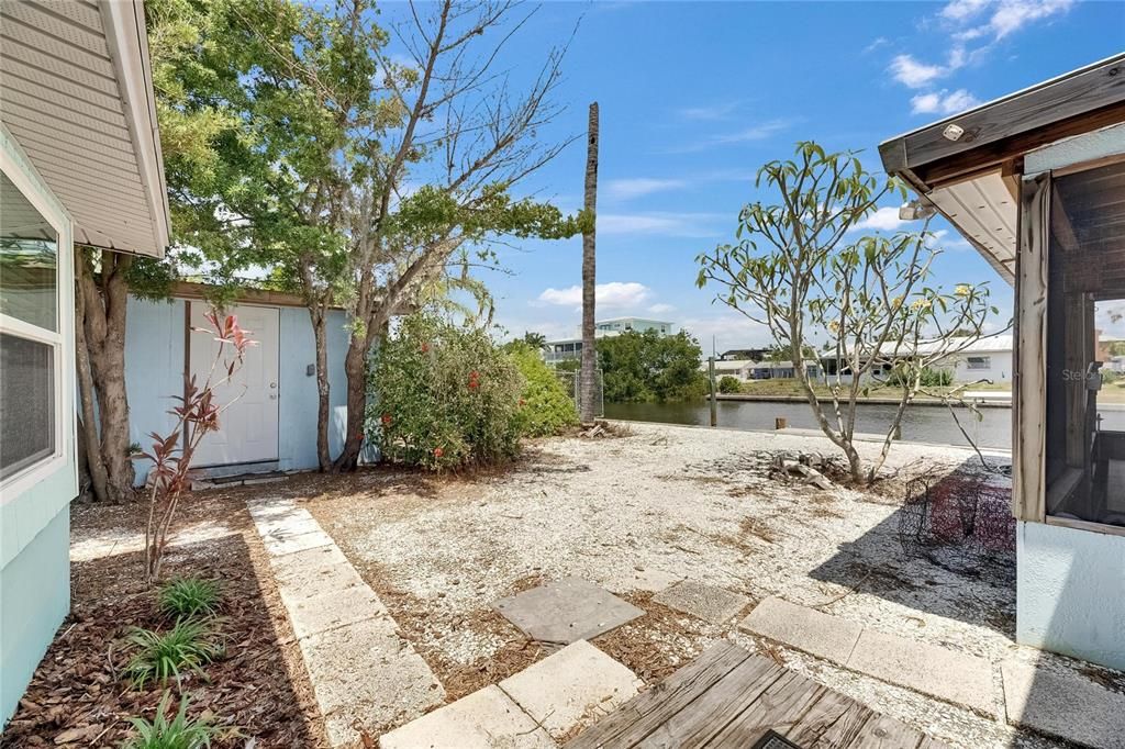 Active With Contract: $365,000 (3 beds, 2 baths, 1529 Square Feet)