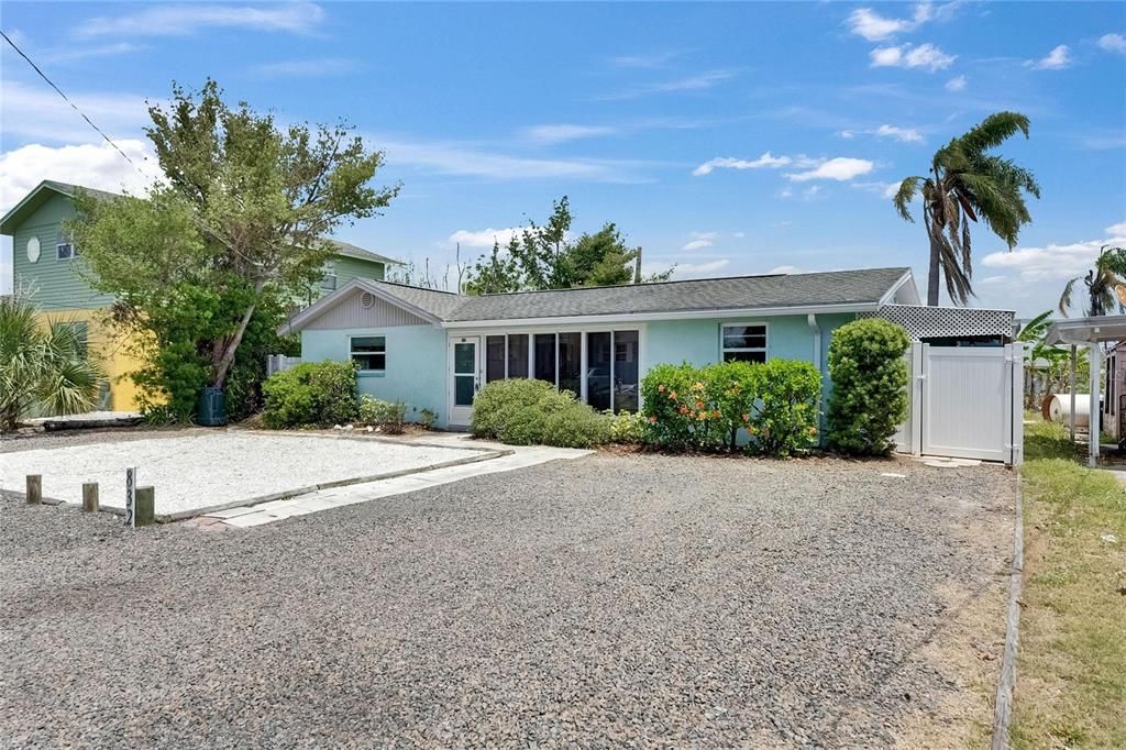 Active With Contract: $365,000 (3 beds, 2 baths, 1529 Square Feet)