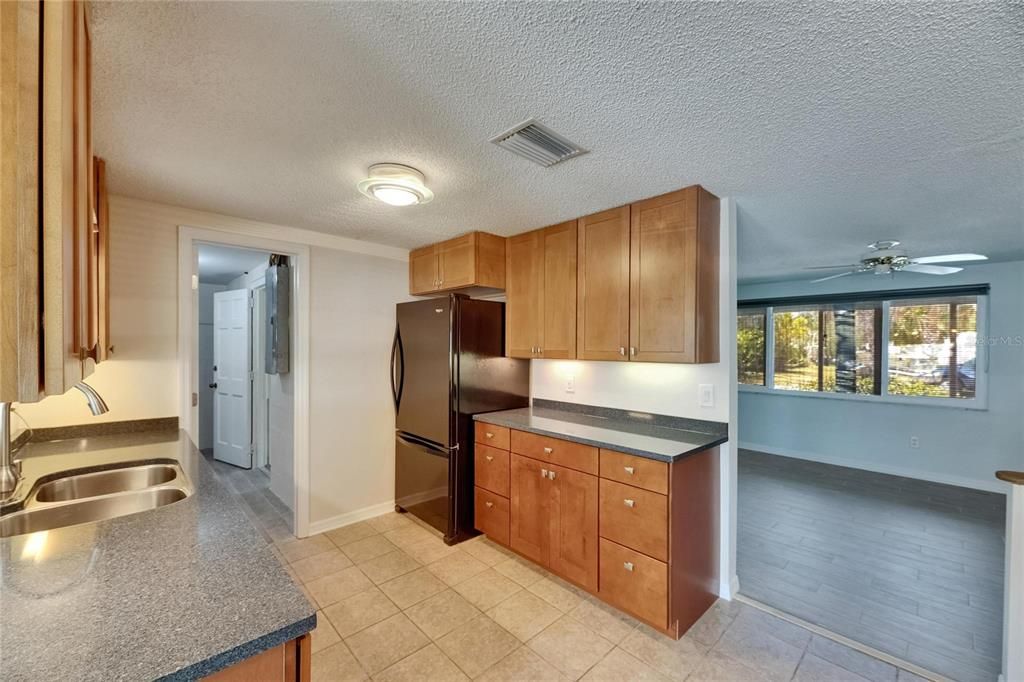 Active With Contract: $365,000 (3 beds, 2 baths, 1529 Square Feet)