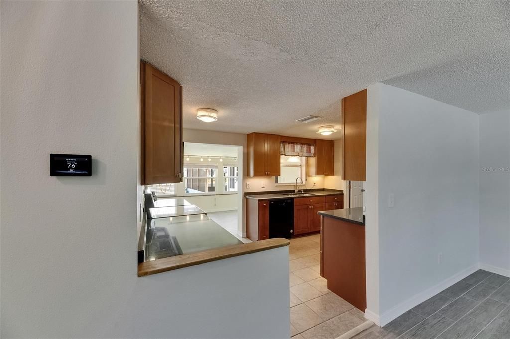 Active With Contract: $365,000 (3 beds, 2 baths, 1529 Square Feet)