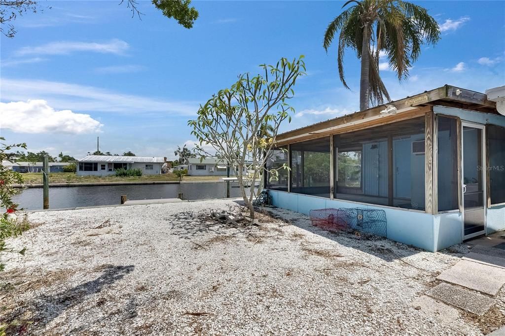 Active With Contract: $365,000 (3 beds, 2 baths, 1529 Square Feet)