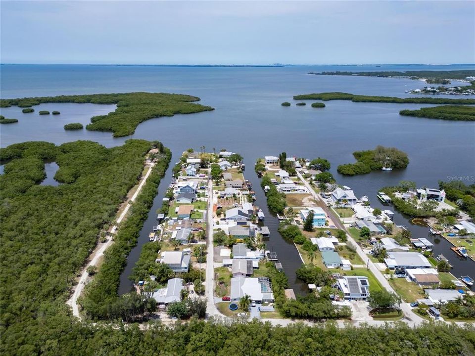 Active With Contract: $365,000 (3 beds, 2 baths, 1529 Square Feet)